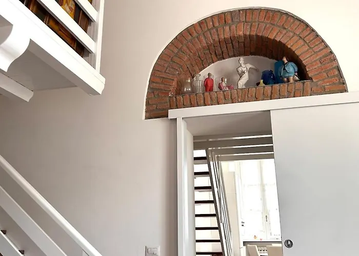 Wonderful Central Apartment In Porta Garibaldi,Moscova